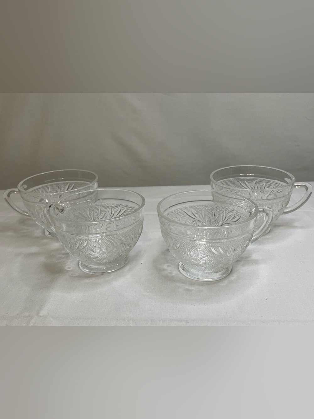 VINTAGE ANCHOR HOCKING Sandwich Punch Cups - Set of 4
